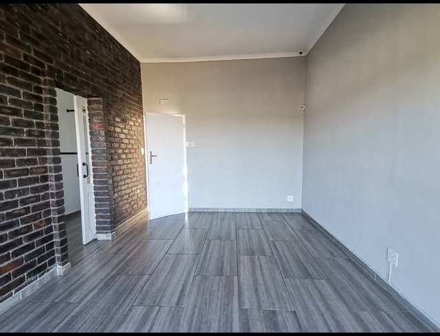 4 BEDROOM HOUSE FOR SALE IN BASSONIA